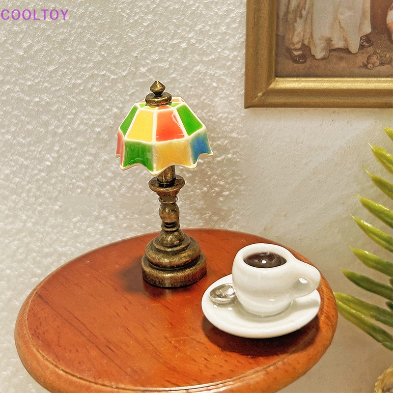 Đèn Bàn Mini Tỷ Lệ 1 / 12 Dùng Trang Trí Nhà Búp Bê