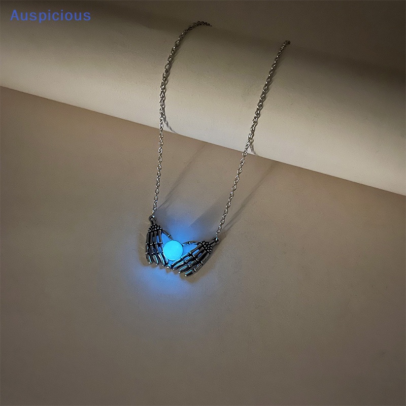 Vòng Cổ Choker Mặt Hình Trái Tim Đầu Lâu Dạ Quang Thời Trang Cho Nữ