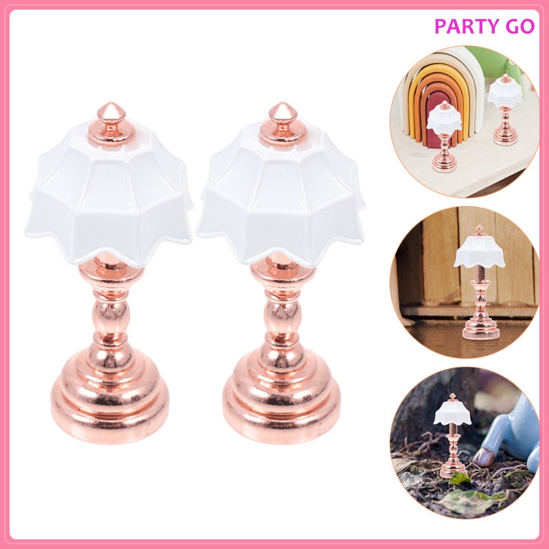 Bộ 2 Mô Hình Đèn Bàn Bằng Sắt Trang Trí Nhà Búp Bê