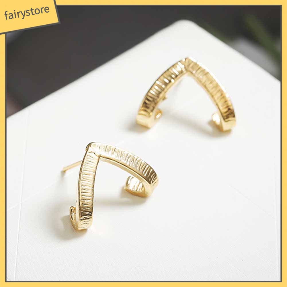 Khuyên Tai Hình Chữ V Phong Cách Tối Giản Dành Cho Nữ