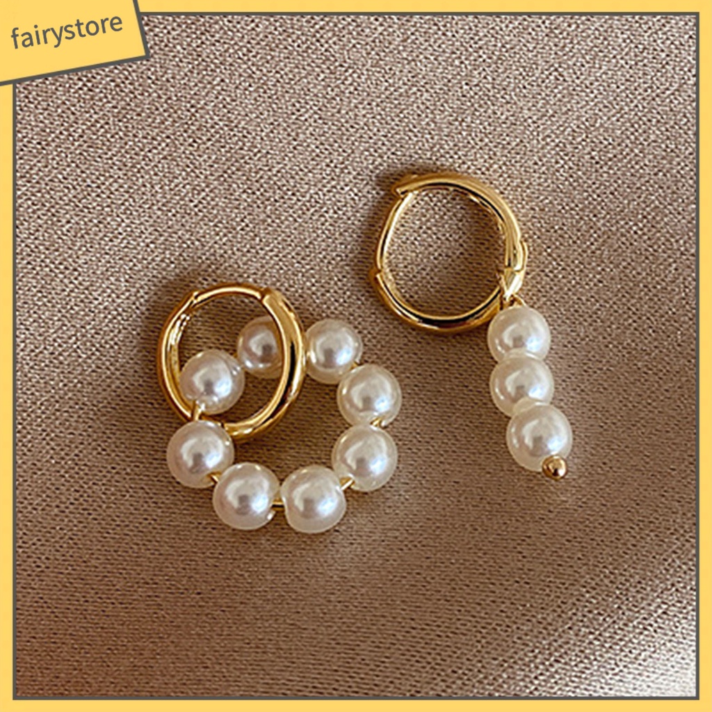 Đôi Khuyên Tai Vòng Tròn Đính Ngọc Trai Giả Không Đối Xứng Thoải Mái Mặc Hàng Ngày