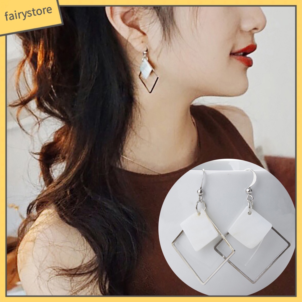 1 Đôi Bông Tai Hình Vỏ Sò Thoải Mái Thời Trang