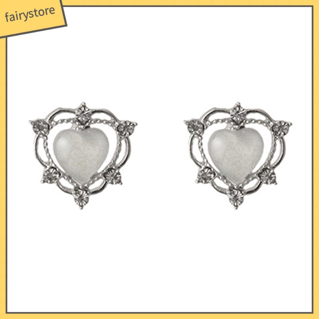 1 Đôi Bông Tai Hình Trái Tim Đính Đá Thời Trang