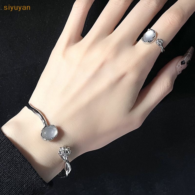 Vòng Đeo Tay Kèm Nhẫn Đá Mặt Trăng Sáng Tạo Có Thể Điều Chỉnh Kích Thước Cho Nữ