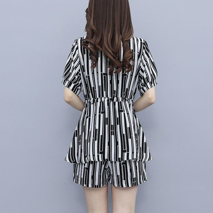 Set Áo Thun Dáng Rộng + Quần Short Lưng Thun Thời Trang Mùa Hè Cho Nữ