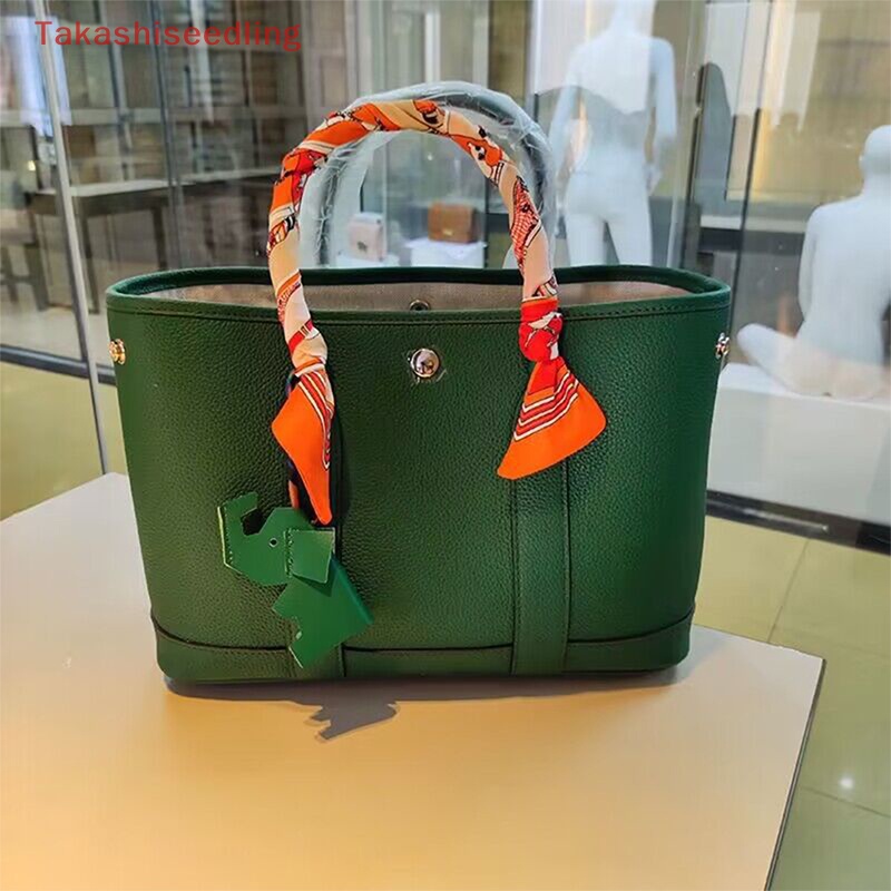 Móc Khóa Da PU Hình Chú Voi May Mắn Đáng Yêu