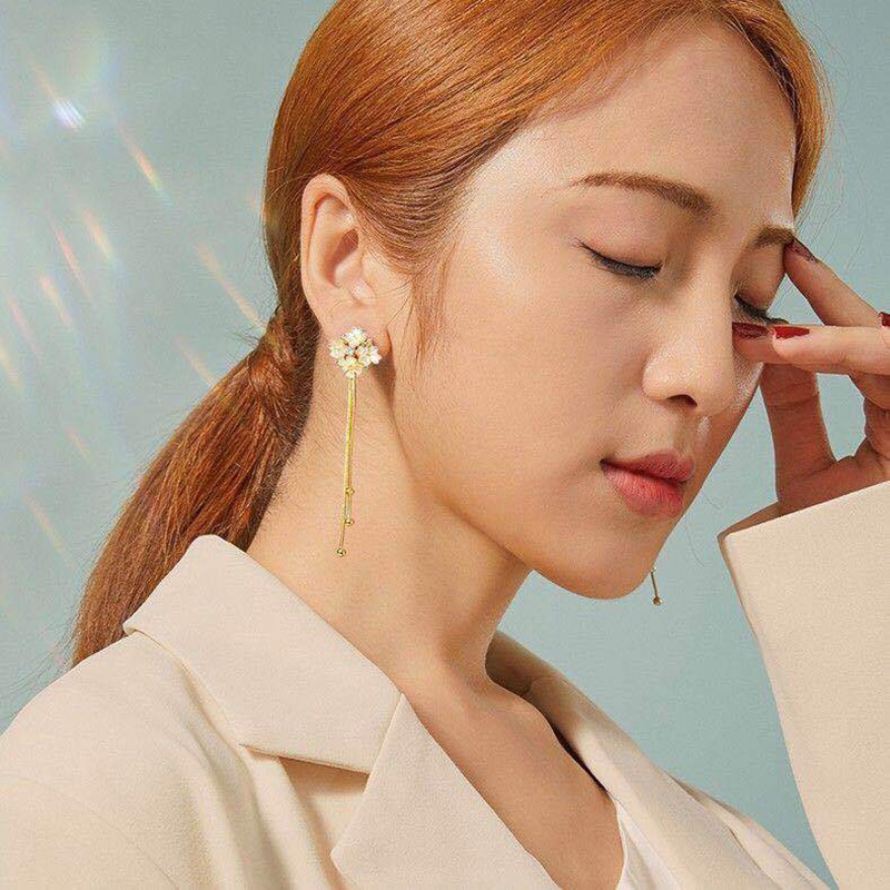 Bông Tai Dáng Dài Hình Hoa Đính Đá Nhiều Màu Sắc Thời Trang Hàn Quốc