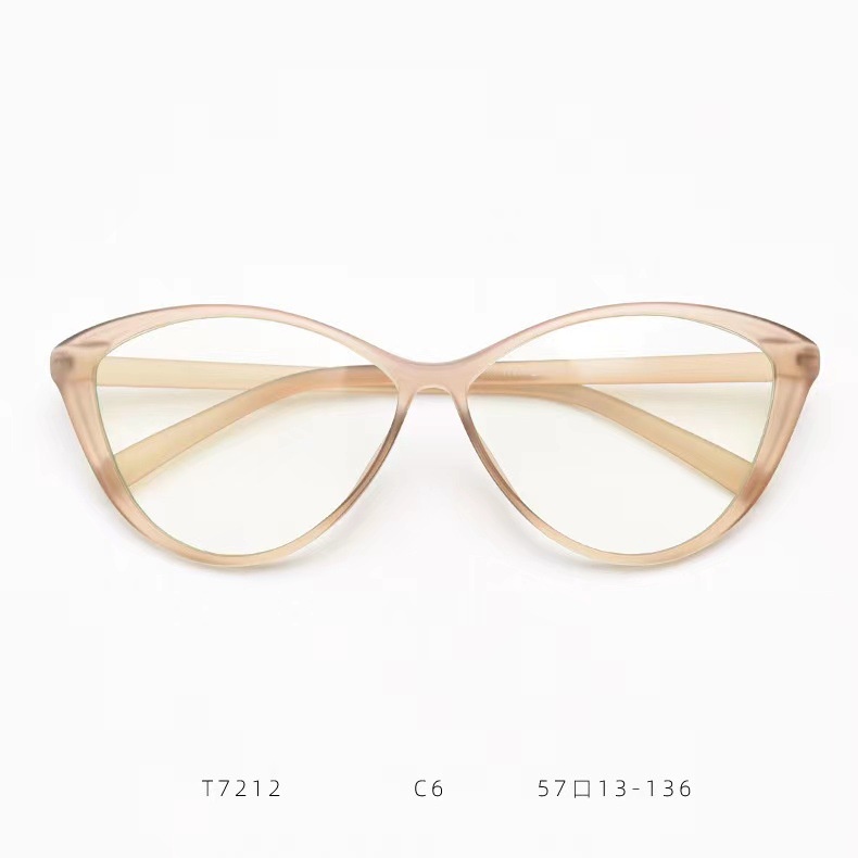 Kính Mát Mắt Mèo Nam Nữ Gọng Đen Thời Trang