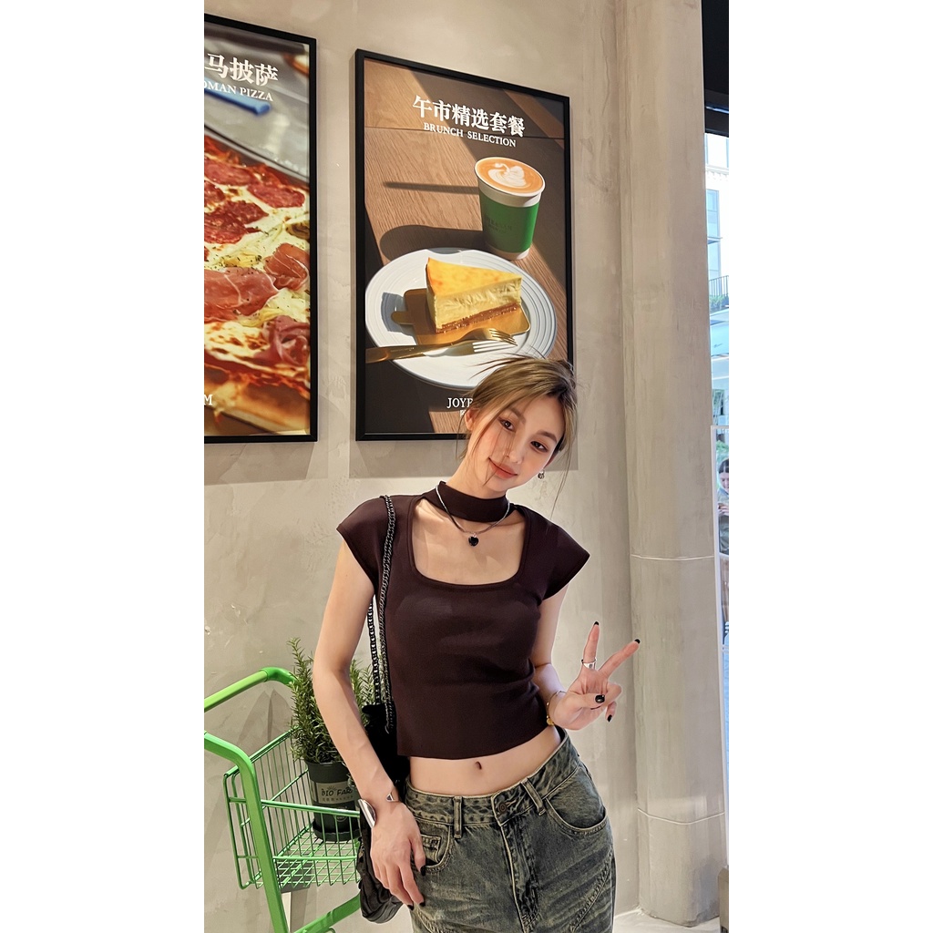 Small slim shoulder knitted T-shirt women's short sweet clavicle square collar top women's summer thin niche simple MC outfit GOJS