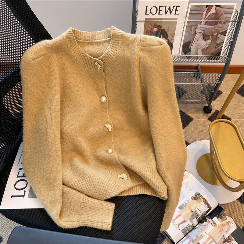 Korean style gentle style white pink bow long-sleeved knitted jacket women autumn winter new style classy celebrity sweater style: classy celebrity / ins style popular elements / craft: bo