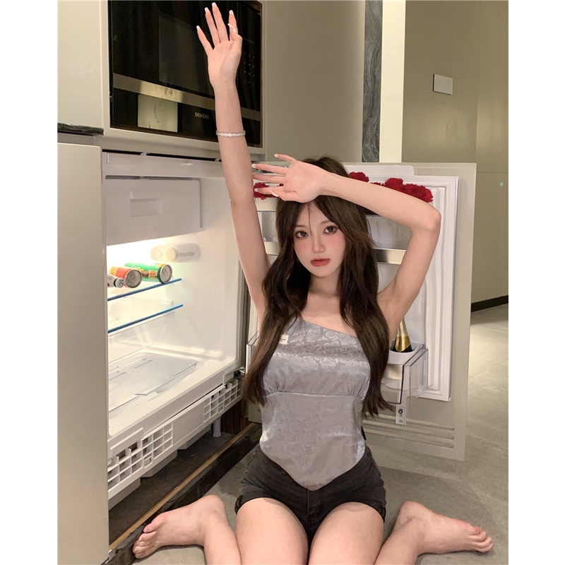 Áo Hai Dây Cổ Yếm Chất Liệu Satin Thời Trang Quyến Rũ Cho Nữ