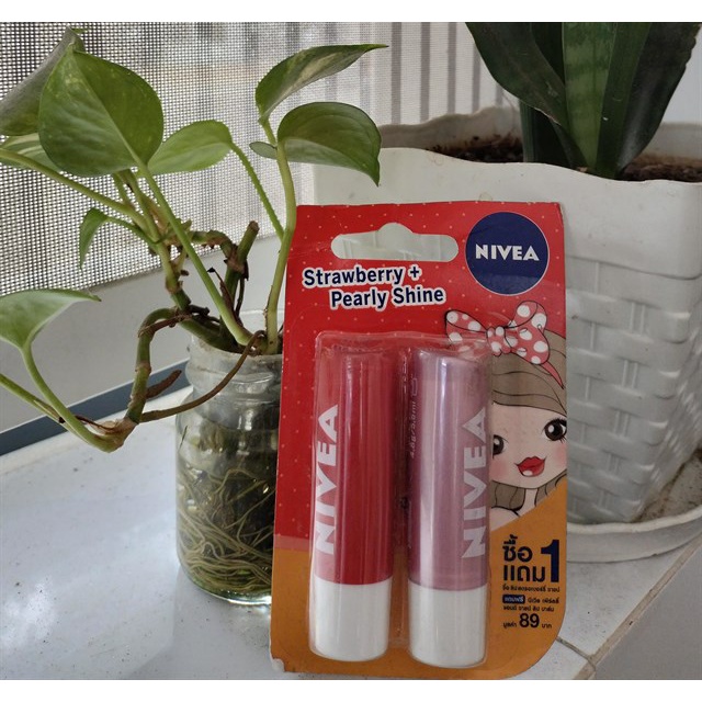 Son dưỡng ẩm 24h Nivea hộp 2 cây
