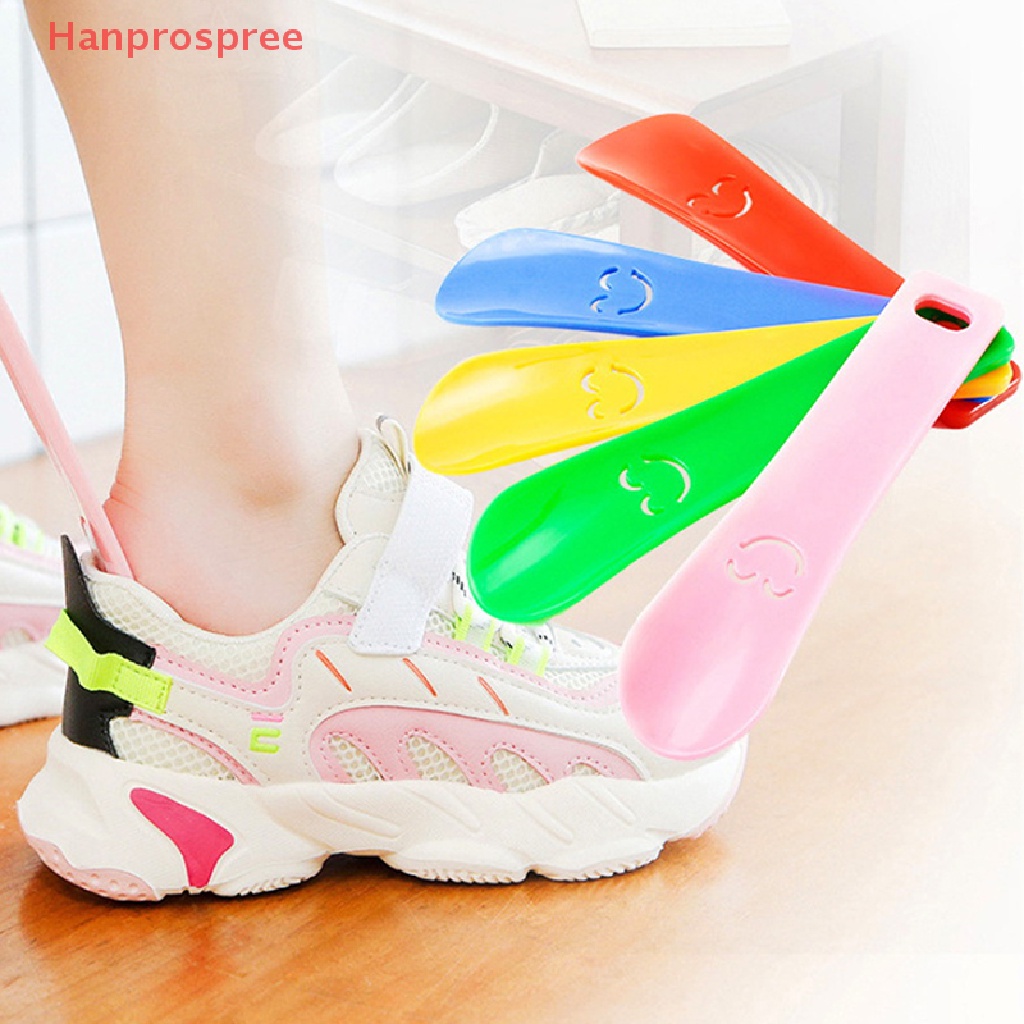 Hanprospree &gt; Giày Bốt Kim Loại Màu Trơn Hình Mặt Cười Thiết Kế Đơn Giản Nhỏ Gọn