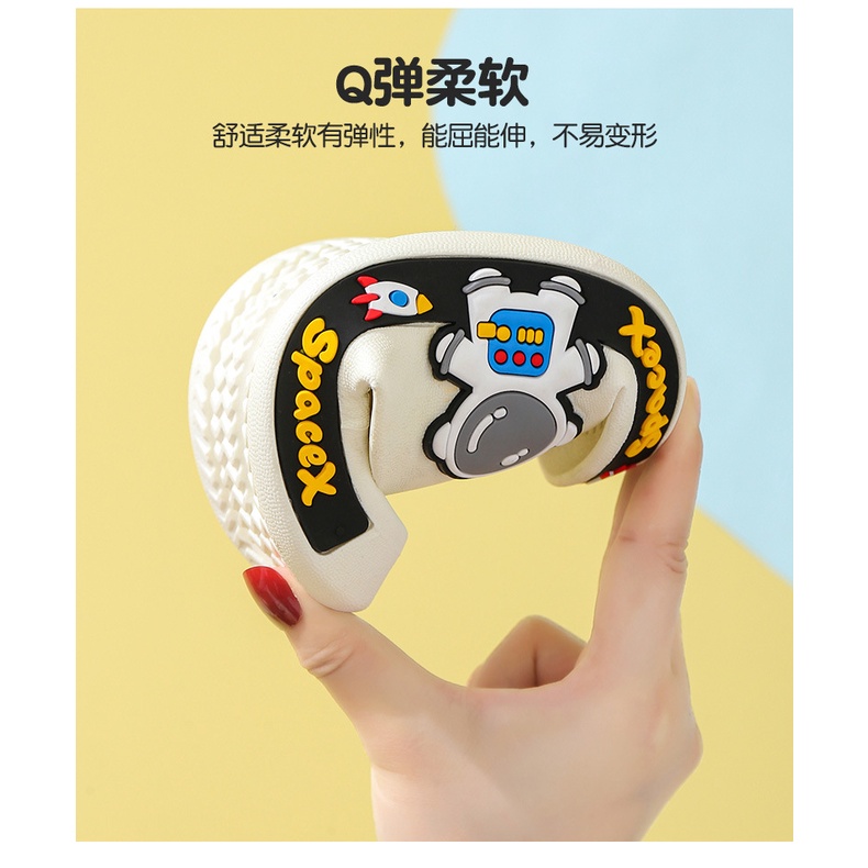 Dép Đi Trong Nhà Chống Trượt Họa Tiết Phi Hành Gia Hoạt Hình Dễ Thương Cho Bé