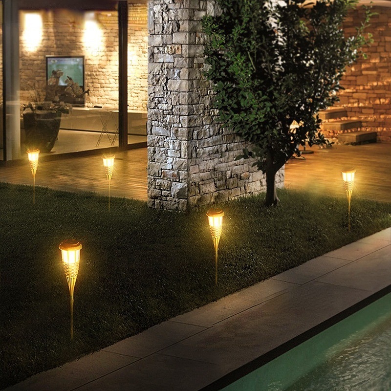 Đèn Led Sân Vườn Sử Dụng Năng Lượng Mặt Trời Chống Thấm Nước Tiện Dụng