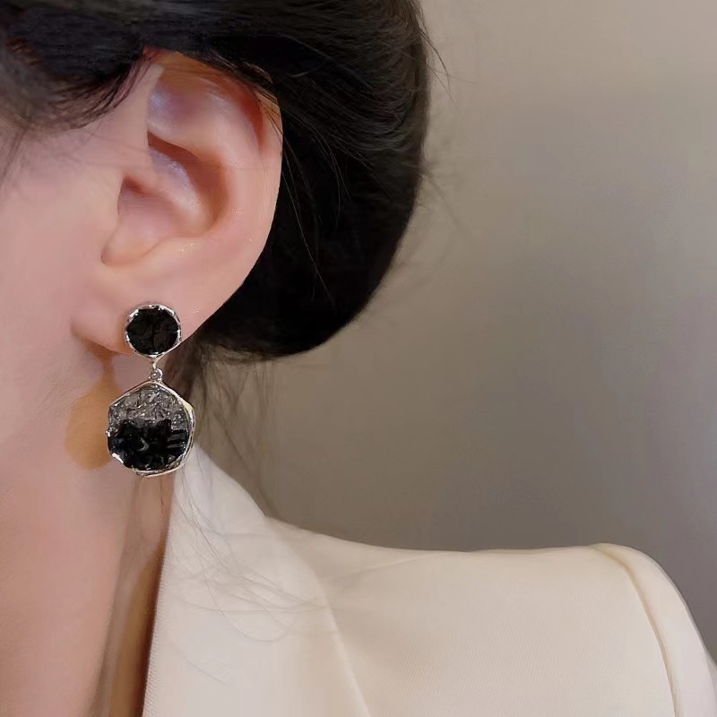 Bông Tai S925 Đính Pha Lê Đen Gradient Phong Cách Retro 2023