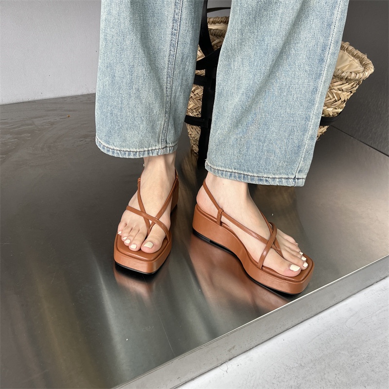 Sandal Đế Xuồng Thời Trang Mùa Hè 2023 Cho Nữ