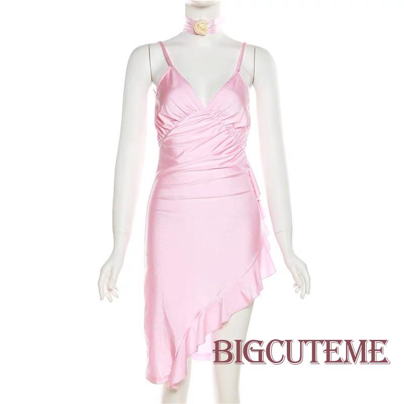 [] - Đầm Không Tay Viền Bèo Nhún Không Đối Xứng Cổ Chữ V Kèm Khăn Choàng Hoa Màu Hồng