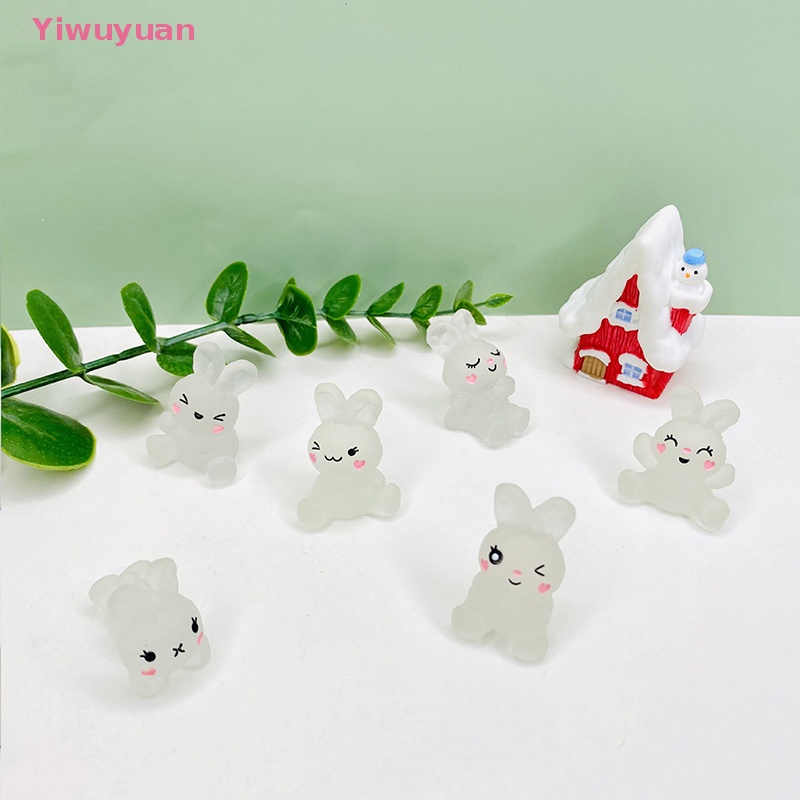 Bộ 5 Thỏ Nhựa Phát Quang Trang Trí Nghệ Thuật