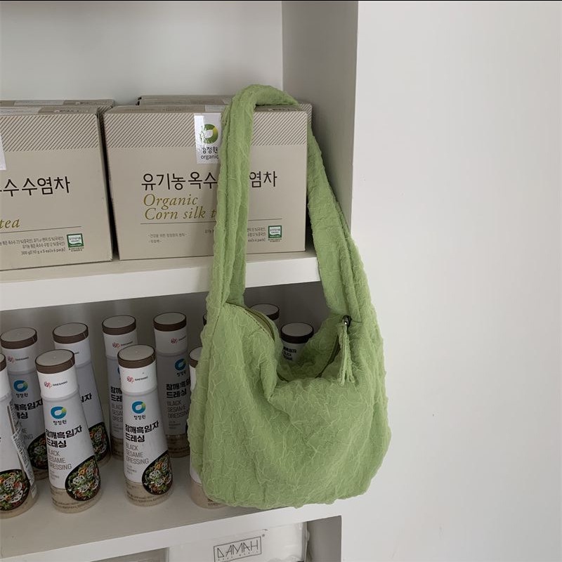 Túi Xách Đeo Dưới Cánh Tay Chất Liệu niche nylon Thiết Kế Xếp Nếp Nhỏ Gọn Dễ Phối Đồ Cho Nữ