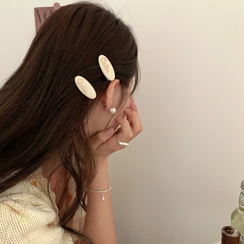 Cặp Kẹp Tóc Mái Hình Oval Màu Hồng Dễ Thương Cho Bạn Gái