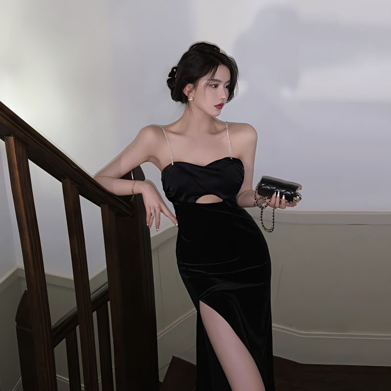 Chiếc Váy Đen Nhỏ Sling. Đầm Dây Dài Xẻ Tà. Váy Ống Thiết Kế Niche. Cảm giác cao cấp. Áo Ngực Thiết Kế Quyến Rũ Cho Nữ