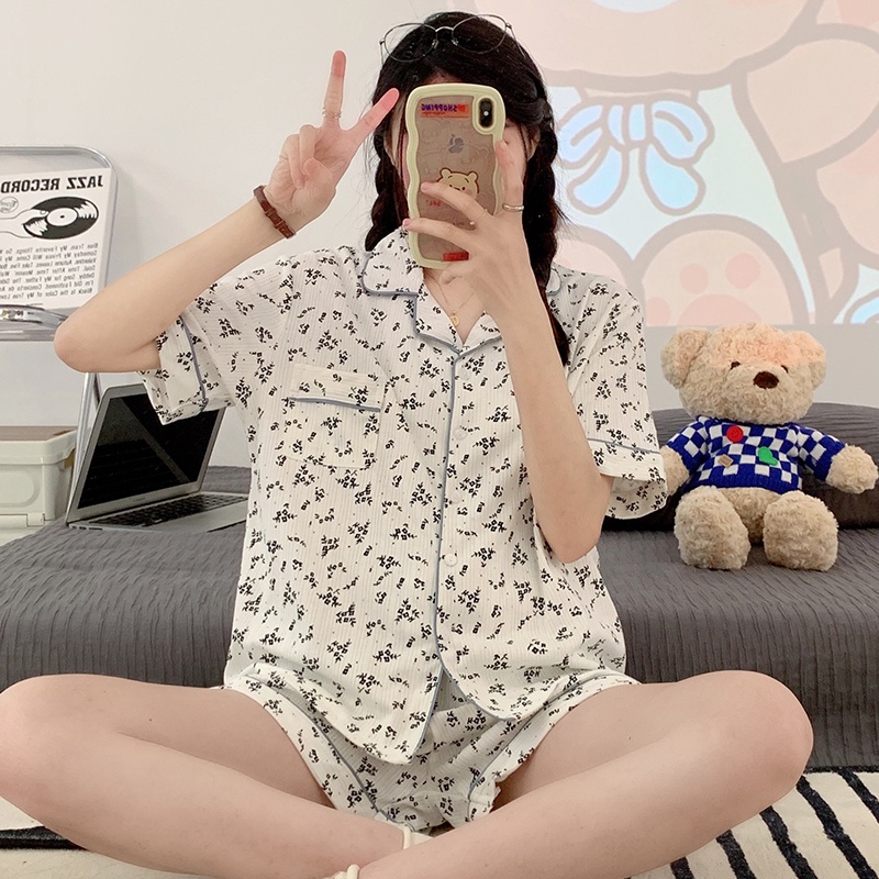 Bộ Đồ Ngủ Ngắn Tay Họa Tiết Kẻ Sọc Thời Trang Mùa Hè Phong Cách Hàn Quốc Mới Cho Nữ
