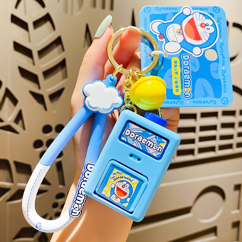 Móc Khóa Xe Hơi Hình Doraemon Xinh Xắn