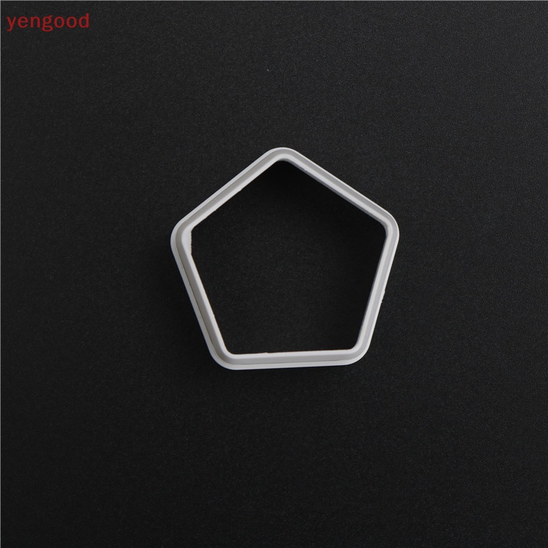 Bộ 4 Khuôn Cắt Bánh Hình Trái Bóng Độc Đáo