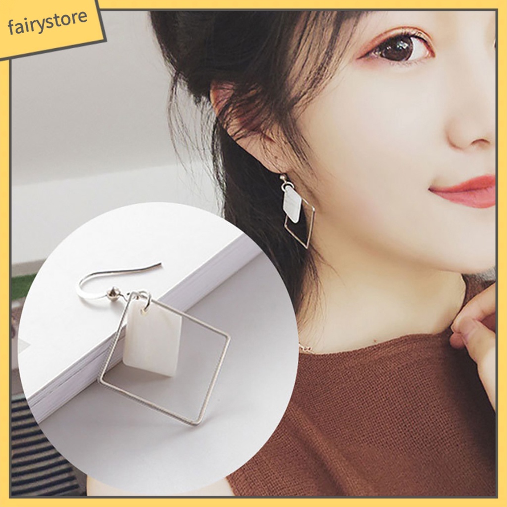 1 Đôi Bông Tai Hình Vỏ Sò Thoải Mái Thời Trang