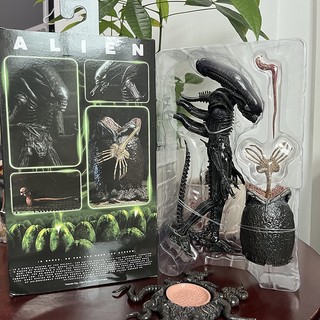Neca mô hình nhân vật người ngoài hành tinh kỉ niệm lần thứ 40