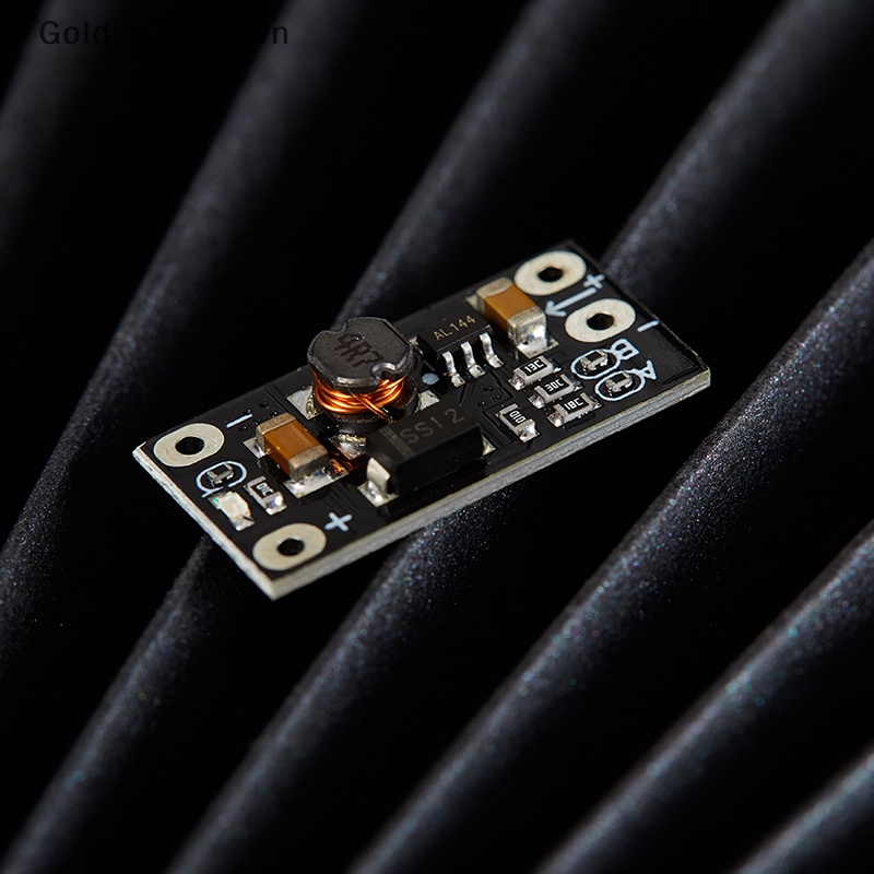 1 Bảng Mạch Tăng Áp DC-DC Mini 3.7V Thành 12V