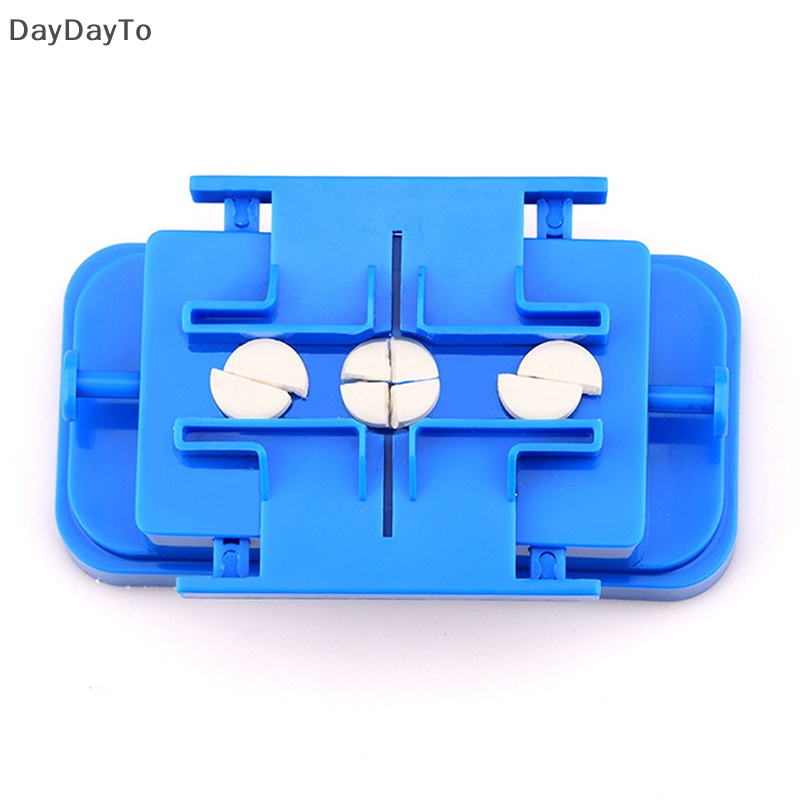 Dụng Cụ Cắt Thuốc Viên Tự Động Chia 1 / 4 1 / 2 Tiện Lợi