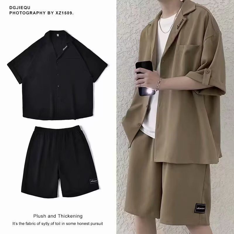【luckin men's】áo thun oversize nam+quần short ống rộng nam，bộ đồ，quần đùi nam，áo sơ mi nam，quần đùi kaki，áo thun nam，áo phông，đồ bộ nam，thời trang nam，quần ngố nam，Set Áo Thun Ngắn Tay Và Quần short Ống Rộng Phong Cách Anh Quốc Dành Cho Nam，đ