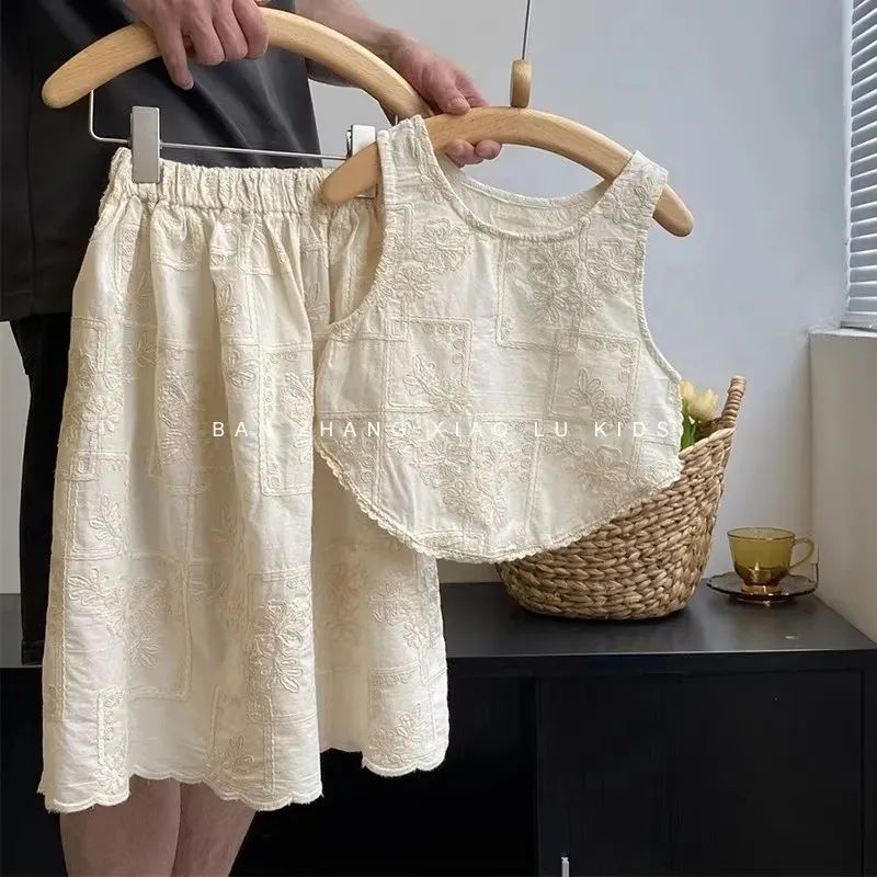 Bộ Áo Không Tay Thêu Họa Tiết Tinh Tế Mẫu Mới 2023 Dành Cho Bé Gái