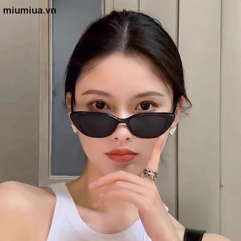 Miumiua🕶Kính Mát Gọng Nhỏ Mắt Mèo Phong Cách Mắt Mèo Đa Năng Chất Lượng Cao Cho Nam Và Nữ