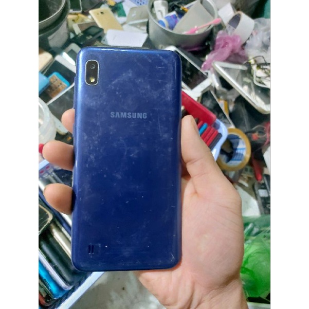 Cụm xác Samsung A10 sống zin full chức năng hư màn hình.