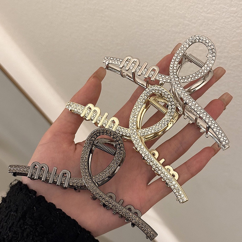 Kẹp Tóc Cá Mập Lớn Đính Đá Chữ Cái Thanh Lịch Cao Cấp Mới