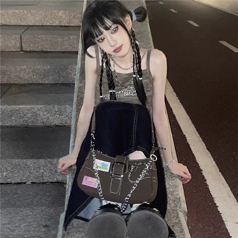 Niche Túi Xách Đeo Dưới Cánh Tay Phối Dây Xích Sắt Cá Tính Ngọt Ngào Cho Nữ Đi Xe Máy