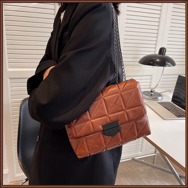 Túi Đeo Chéo Giả Da Khóa Nam Châm Thêu Họa Tiết Kim Cương Thời Trang Nữ Sang Trọng