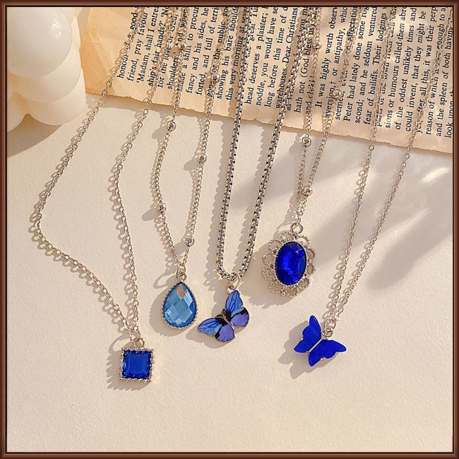 Set 5 Vòng cổ Mặt Trái Tim Đính Đá Sang Trọng Cho Nữ