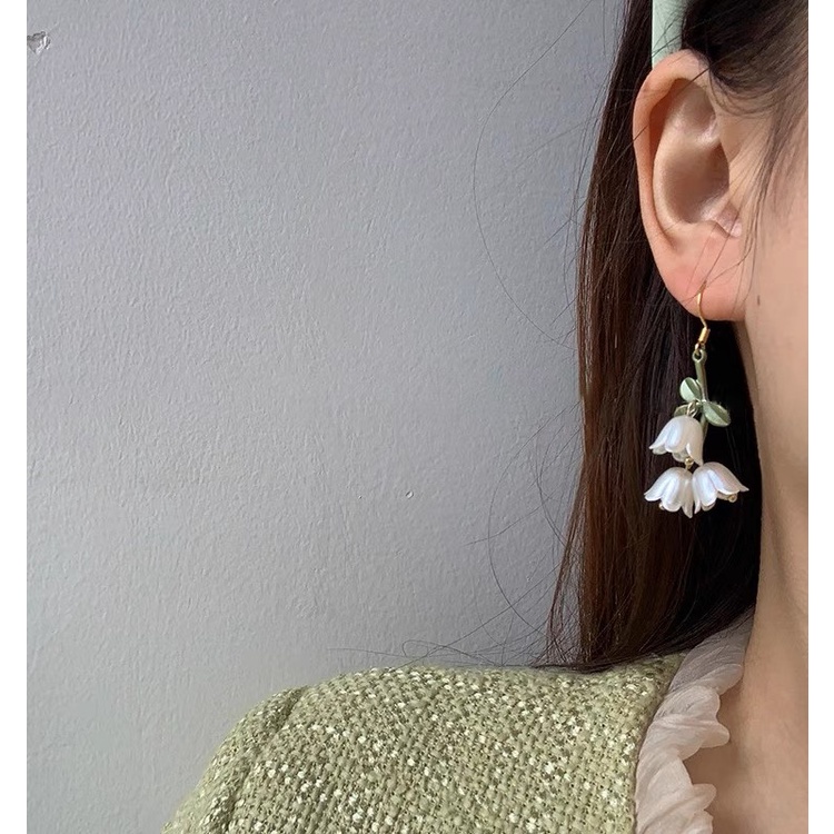 Bông Tai Dáng Dài Hình Hoa Lily Phong Cách Hàn Quốc Độc Đáo Thời Trang Cho Nữ