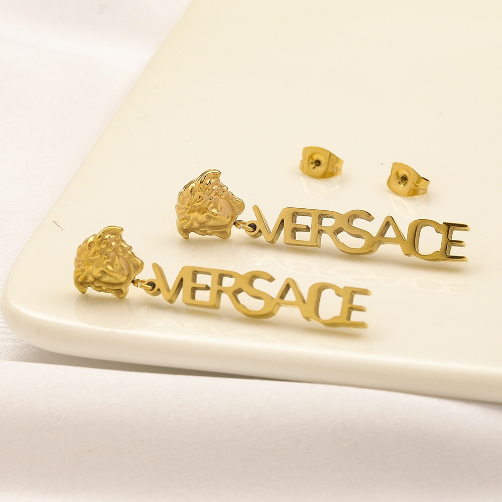 Khuyên Tai Tròn Khắc Chữ VERSACE Bằng Thép Titanium Thời Trang