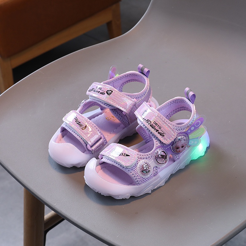 Giày Xăng Đan Đi Biển Thoáng Khí Chống Va Chạm Có Đèn Thời Trang Mùa Hè 2023 Cho Bé