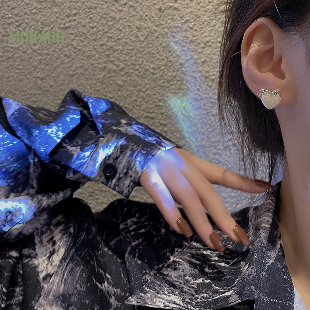 1 Đôi Bông Tai Hình Trái Tim Đính Ngọc Trai Nhân Tạo Thời Trang