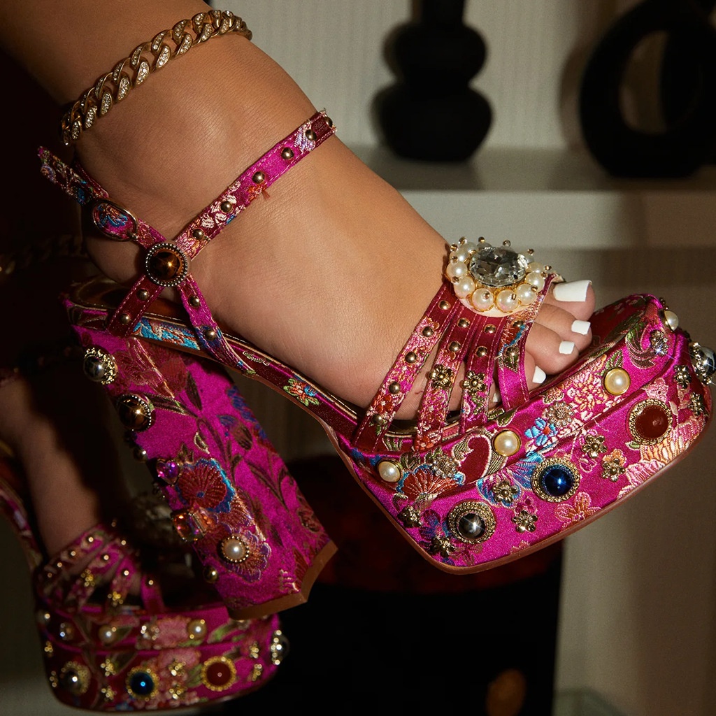 Sandal Cao Gót Hở Mũi Chất Liệu Satin Phong Cách Thời Trang Mới 2023