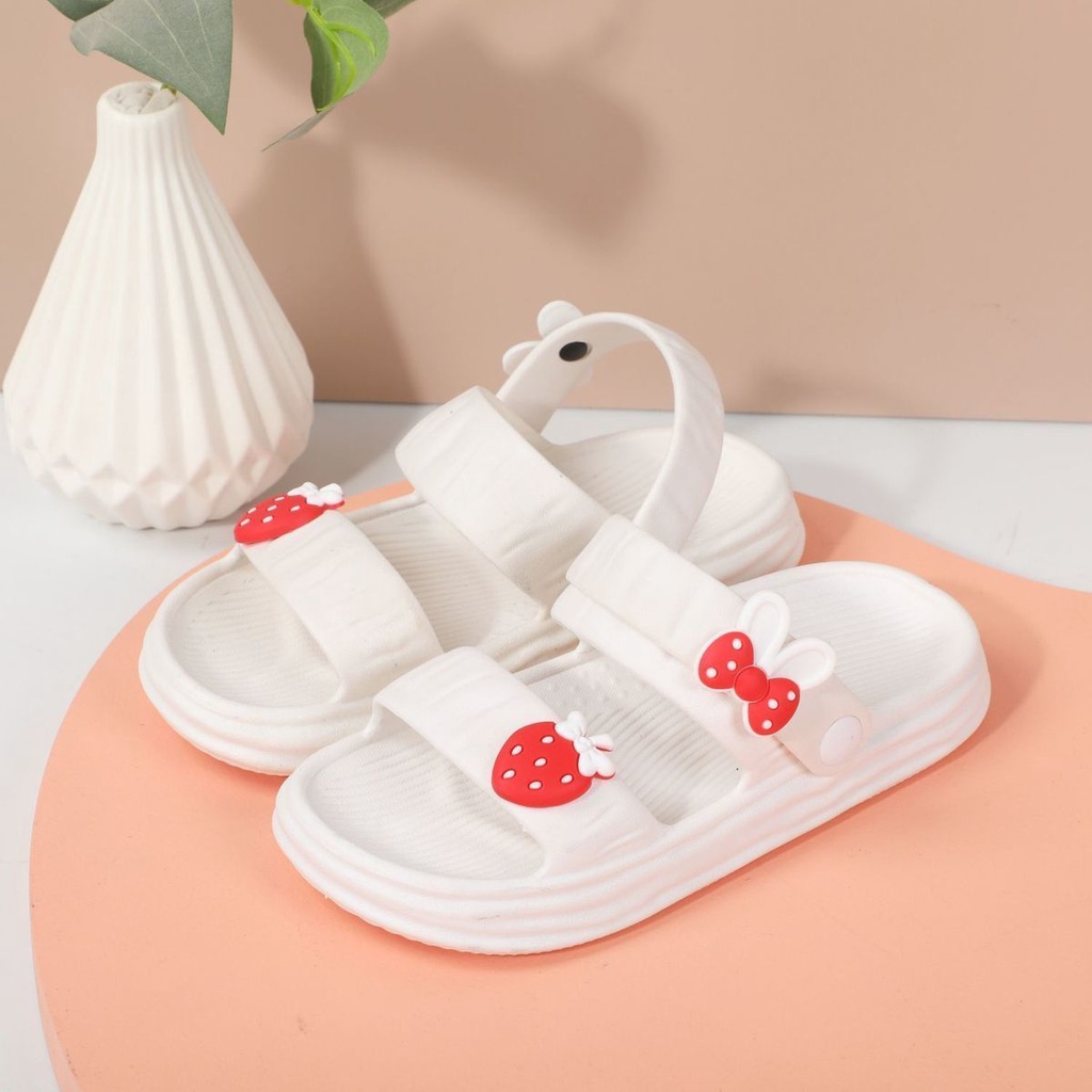 Xăng đan Công Chúa Đế Mềm Chống Trượt In Hình Dâu Tây Dễ Thương Thời Trang Mùa Hè Dành Cho Bé Gái