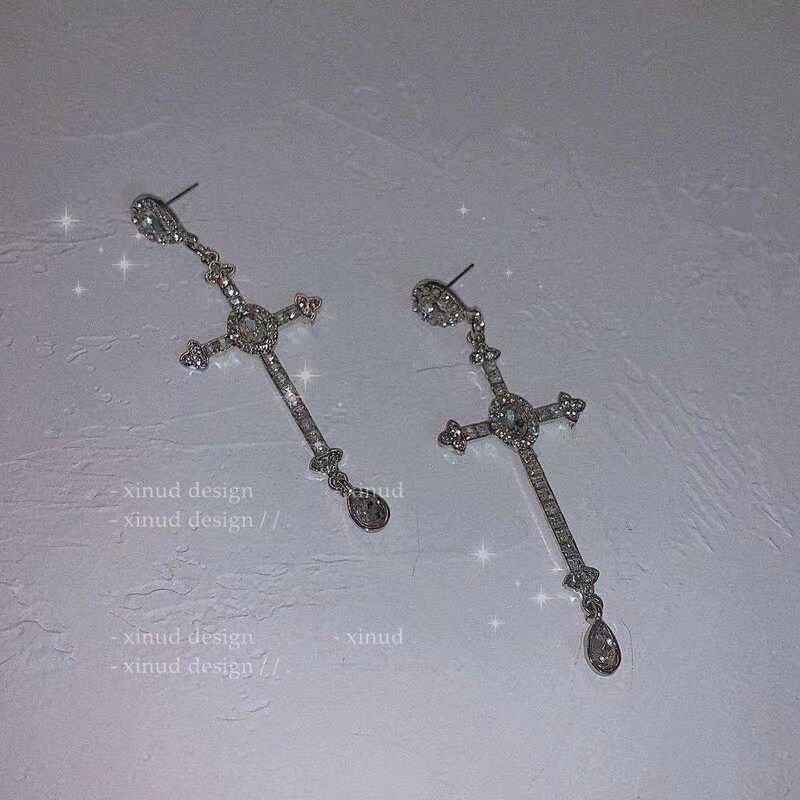Khuyên Tai Dài Tua Rua Hình Thánh Giá Đính Đá Zircon Phong Cách Punk Hip Hop