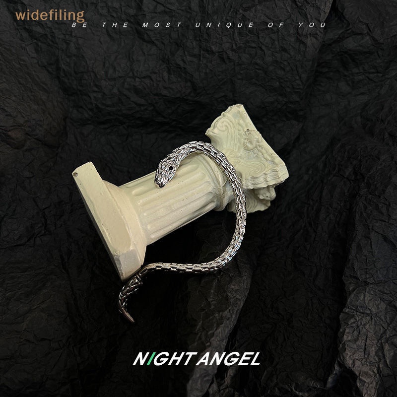 Khuyên Tai Dạng Kẹp Hình Rắn Phong Cách Punk Cổ Điển Cá Tính Dành Cho Nữ