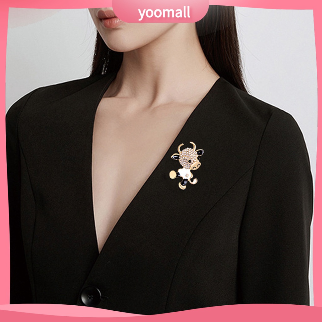 Ghim Cài Áo Hình Bò Sữa Đính Đá Thời Trang